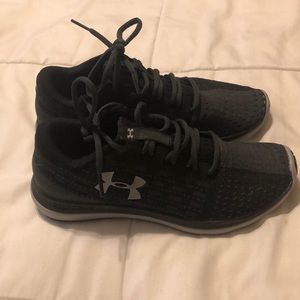 Very nice women’s Under Armour running shoes.